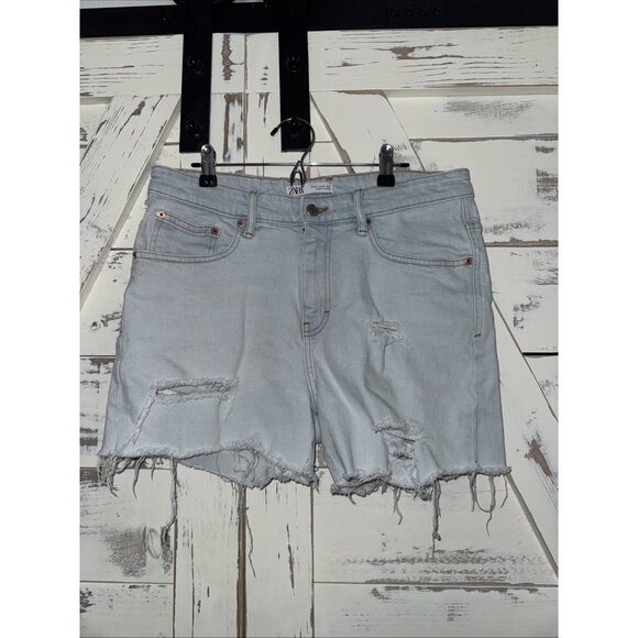 Zara Denim Shorts Womens 12 /32 Light Wash Distressed Raw Hem Frayed Cutoffs - Picture 1 of 9